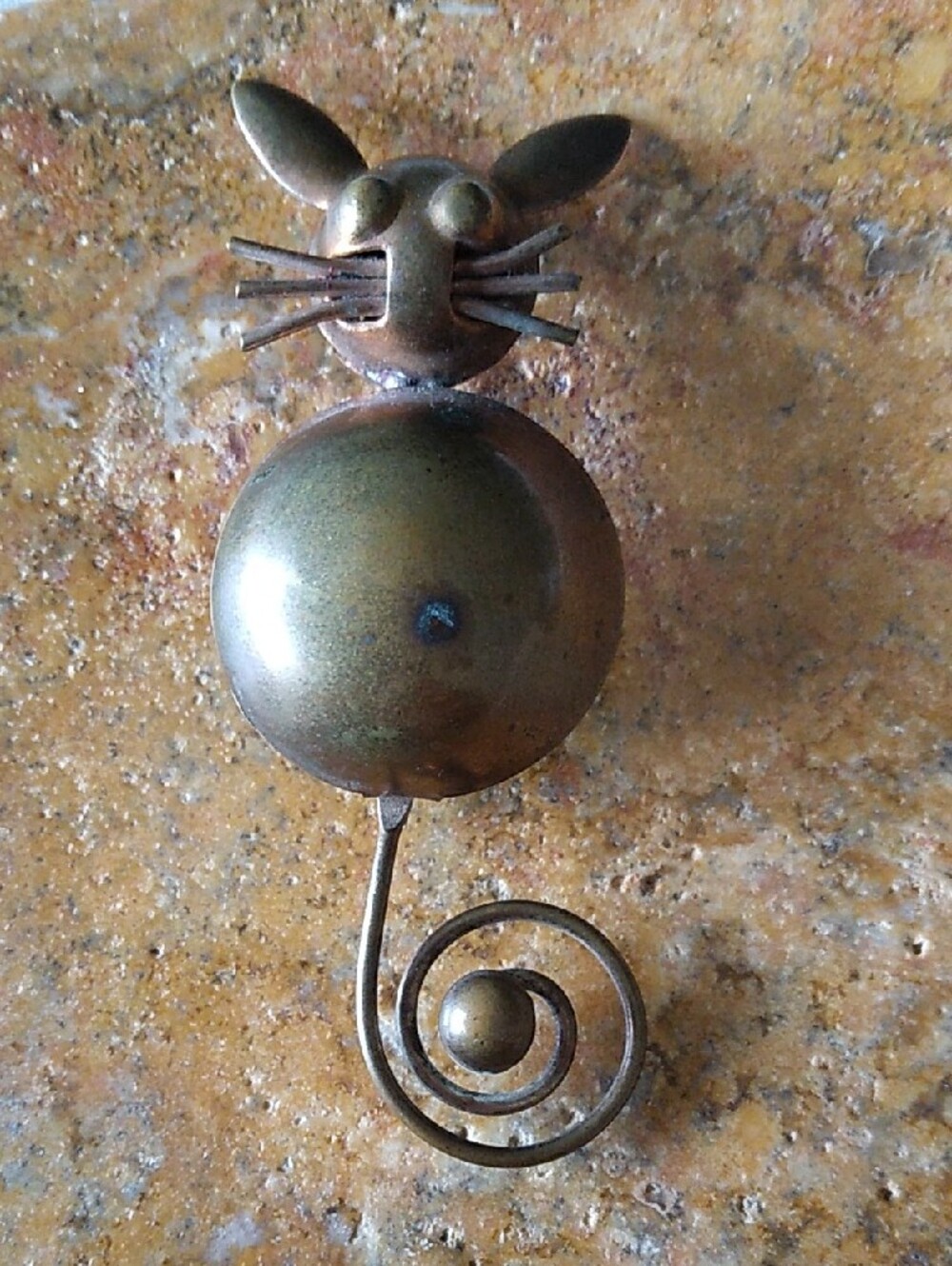 Vintage MCM Minimalist Brass Metal Cat Brooch